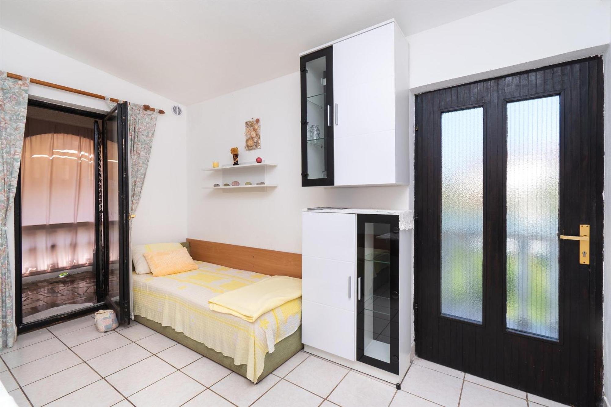 Apartments Stefani Vir Ngoại thất bức ảnh
